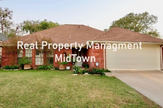 Charming Home Centrally Located in the DFW