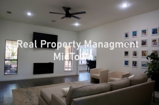 Charming Home Centrally Located in the DFW