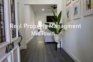 Charming Home Centrally Located in the DFW