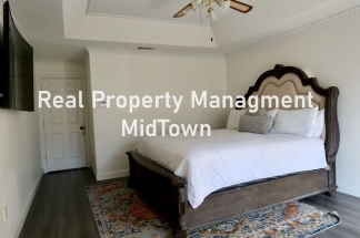 Charming Home Centrally Located in the DFW