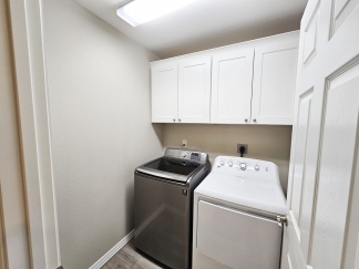 Beautiful 3 Bedroom/2.5 Bathroom Chaffee Crossing Townhome **First Full Month's Rent FREE**