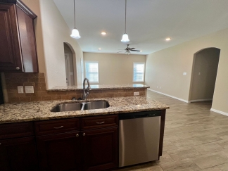 Beautiful 3 Bed/2 Bath Single Story Duplex in Chaffee Crossing! **Move In Special!**