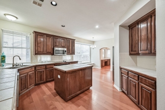 Large Mansfield National Pool Home