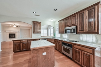 Large Mansfield National Pool Home