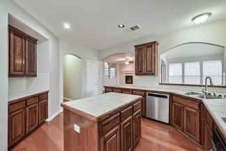 Large Mansfield National Pool Home