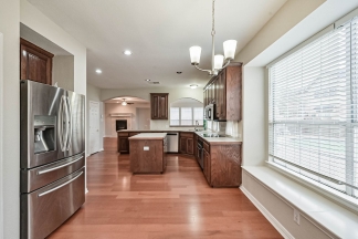 Large Mansfield National Pool Home