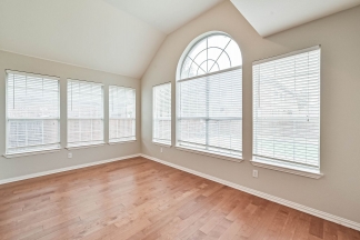 Large Mansfield National Pool Home