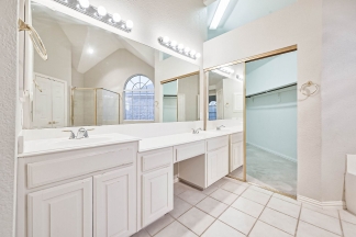 Large Mansfield National Pool Home