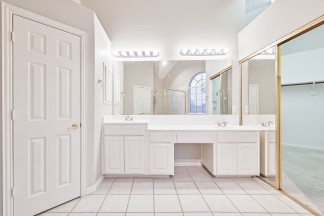 Large Mansfield National Pool Home