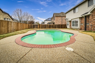 Large Mansfield National Pool Home