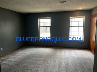 Great price for 1 bedroom apartment, large closets and updated flooring