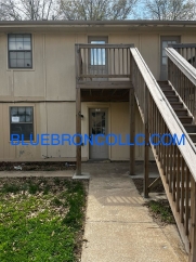Great price for 1 bedroom apartment, large closets and updated flooring