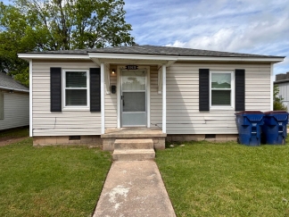Cute 2 Bedroom/1 Bathroom Duplex Available NOW!