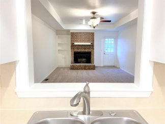 Fabulous 3 Bed/2 Bath Duplex with Open Floor Plan!!