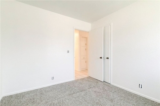 Fabulous 3 Bed/2 Bath Duplex with Open Floor Plan!!
