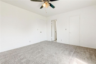 Fabulous 3 Bed/2 Bath Duplex with Open Floor Plan!!