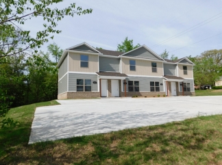 Beautiful 4-Plex For Rent!! Available in mid June!!