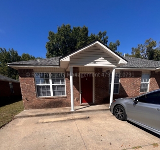 3B/2B Duplex located on the South side of Fort Smith