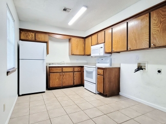 Charming 2 Bedroom Duplex in Tuttle, Oklahoma - Your Ideal Home Awaits!