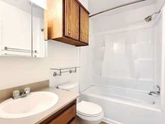 Charming 2 Bedroom Duplex in Tuttle, Oklahoma - Your Ideal Home Awaits!