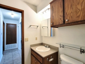 Charming 2 Bedroom Duplex in Tuttle, Oklahoma - Your Ideal Home Awaits!