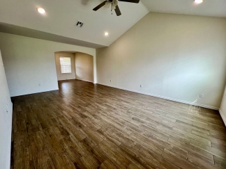 3B/2.5B Spacious Townhome with Fenced Backyard in Chaffee Crossing. **ASK ABOUT MOVE IN SPECIAL**