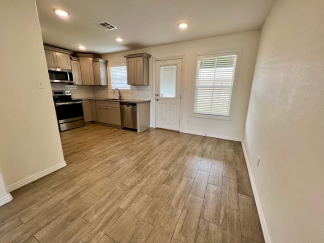 3B/2.5B Spacious Townhome with Fenced Backyard in Chaffee Crossing. **ASK ABOUT MOVE IN SPECIAL**