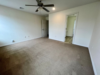 3B/2.5B Spacious Townhome with Fenced Backyard in Chaffee Crossing. **ASK ABOUT MOVE IN SPECIAL**