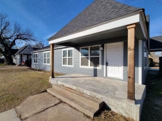 MUST SEE!! Newly Renovated Duplex In The Perfect Location!!!