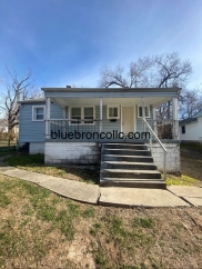 NEWly renovated Cute 2 bedroom 1 bathroom home