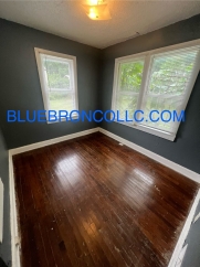 NEWly renovated Cute 2 bedroom 1 bathroom home