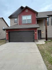 Coming soon - 3 Bed 2.5 Bath 2 story townhouse