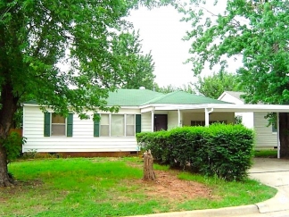 Discover this lovely 3 bedroom home in NW OKC!