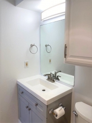 Stylish 1 Bed Condo in Desirable Gated Community: Experience Luxury Living!