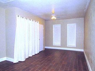Beautiful Home with Inground Storm Shelter, 2 Sheds & All New Appliances In Moore School District!!