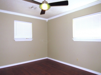 Beautiful Home with Inground Storm Shelter, 2 Sheds & All New Appliances In Moore School District!!