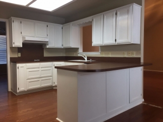 Charming Three Bedroom Home For Lease! Fabulous Neighborhood!