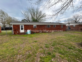 COMING IN SEPTEMBER! Southside of Fort Smith 3 bed 1 bath house - Walking distance to Beard Elementary
