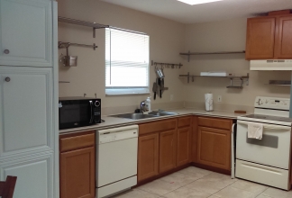4 BR / 3 Bath Home with Detached Studio - Sarasota, FL