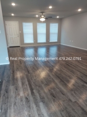 Beautiful 3 Bed 2 Bath Home for Rent In Van Buren - *MOVE IN SPECIAL*