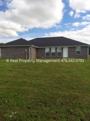 Beautiful 3 Bed 2 Bath Home for Rent In Van Buren - *MOVE IN SPECIAL*