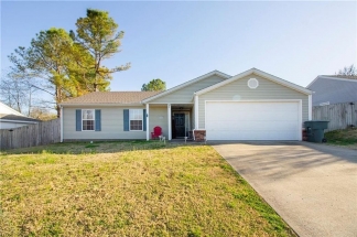 Practical Home on a Peaceful Street Close to Shopping and Restaurants!!