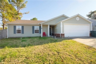 Practical Home on a Peaceful Street Close to Shopping and Restaurants!!