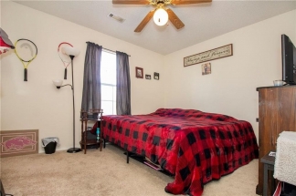 Practical Home on a Peaceful Street Close to Shopping and Restaurants!!