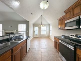 3 Bed, 2 Bath Home in Fayetteville!