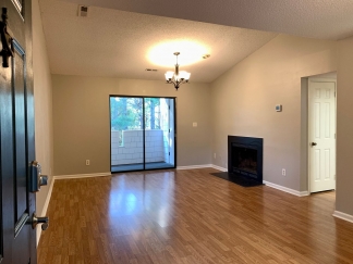 2bd/2ba Condo in South Durham, Only One Mile Away From Southpoint Mall!