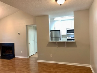 2bd/2ba Condo in South Durham, Only One Mile Away From Southpoint Mall!