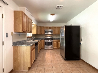 Coming Soon! 18-Month Lease Offer!! Ideal 3/2 in Edmond's Prime Location Near US77: A Perfect Blend of Charm and Convenience!