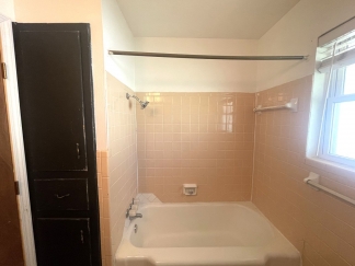 Coming Soon! 18-Month Lease Offer!! Ideal 3/2 in Edmond's Prime Location Near US77: A Perfect Blend of Charm and Convenience!