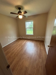 Cute House in Greenwood! 3 bed 1.5 bath 1 car garage